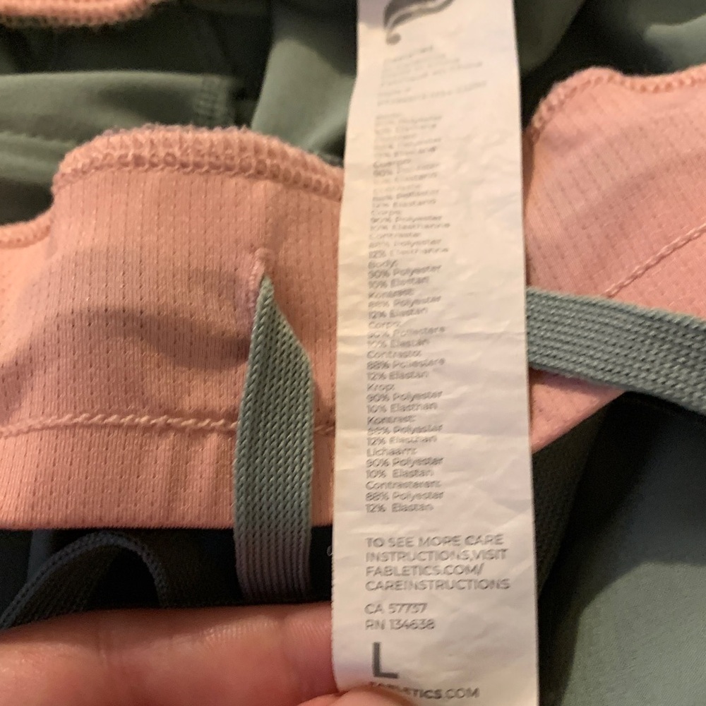 Fabletics green with pink trim on top Womems size large with back pocket - Picture 6 of 10